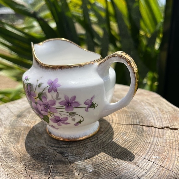 Royal Standard bone Purple Flower China Creamer - Picture 4 of 8